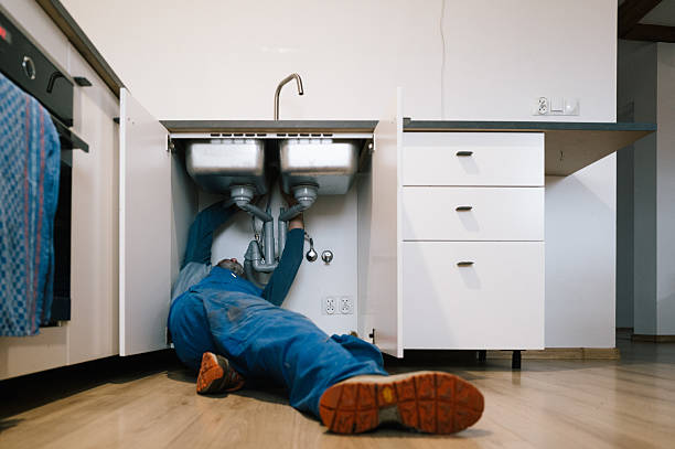 Professional Leak Detection technician working in Hoschton, GA